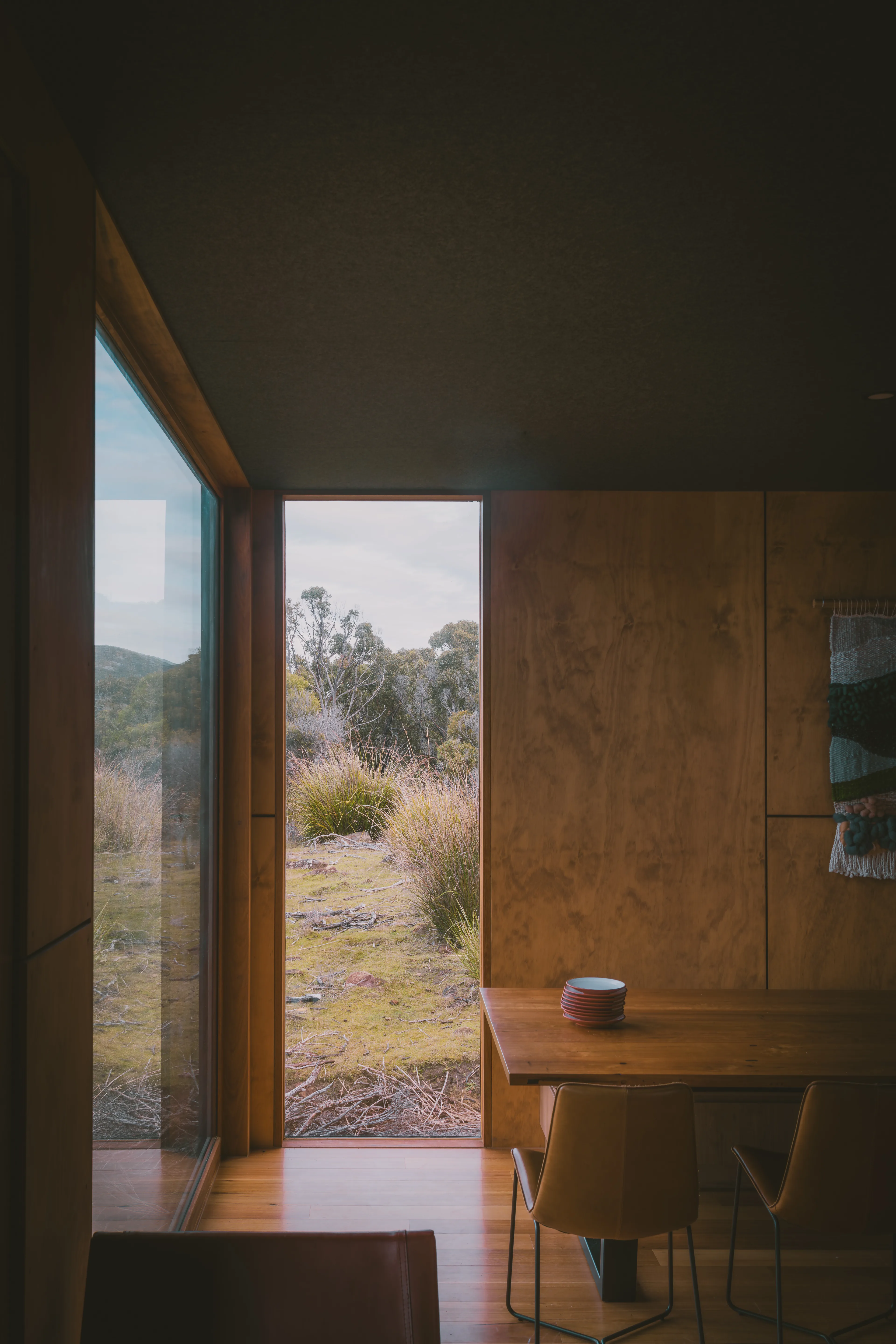 A high-performance dark cabin on the Tasman Peninsula